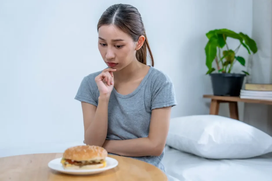 無性に食べたくなる 原因 一覧